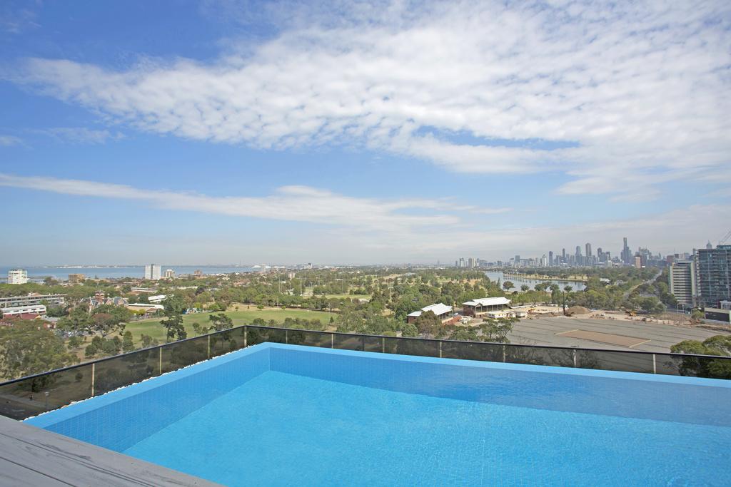 ☆ Heart Of St Kilda ☆ Infinity Pool+Parking+Wifi Lejlighed Melbourne Eksteriør billede